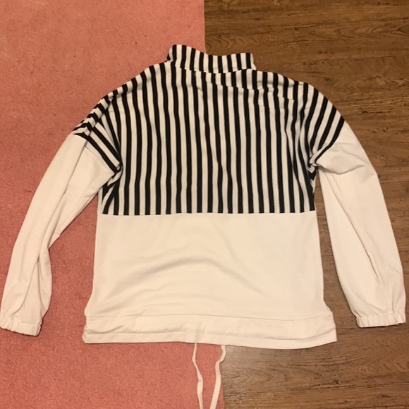 NWT * Z Avenue USA black and white half sweater - Picture 5 of 5